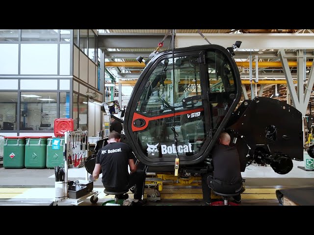 Inside American Factory Producing compact excavators - Doosan Bobcat production factory tour