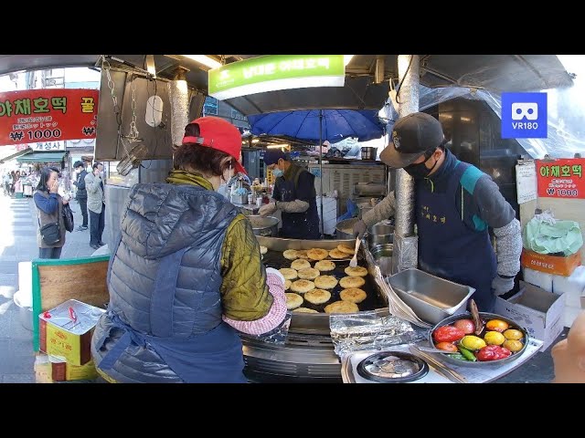 3D 4k 180VR Street Food Hotteok, Vegetable Fried Pancake Bread, Very Popular street Food 360vr