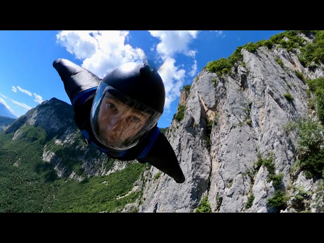 Beautiful wingsuit BASE jump in Italy | Immersive 360 VR