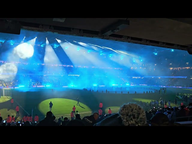 Etihad 2025-01-25 Light Show Manchester City vs Chelsea Londyn