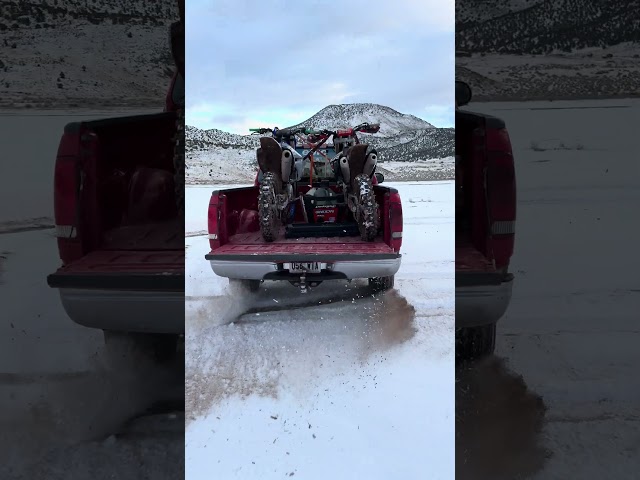 drifting in the snow while we packin 🛵