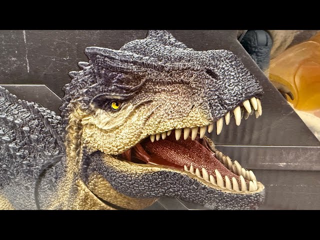 Jurassic World Toys Hunt At Target: NEW ALLOSAURUS & 50% OFF THERIZINOSAURUS!