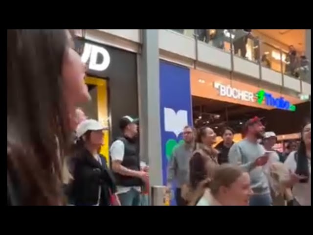 WORSHIP BREAKS OUT IN MALL STORE IN GERMANY 🇩🇪 JESUS MARCH #jesus #foryou #worship #germany #usa