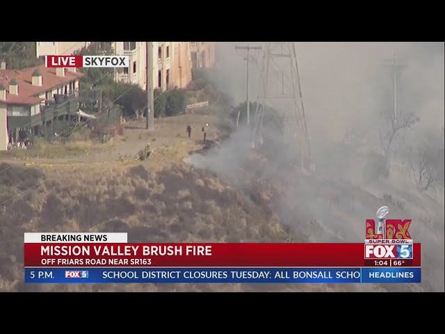 Brush fire erupts near Fashion Valley Mall