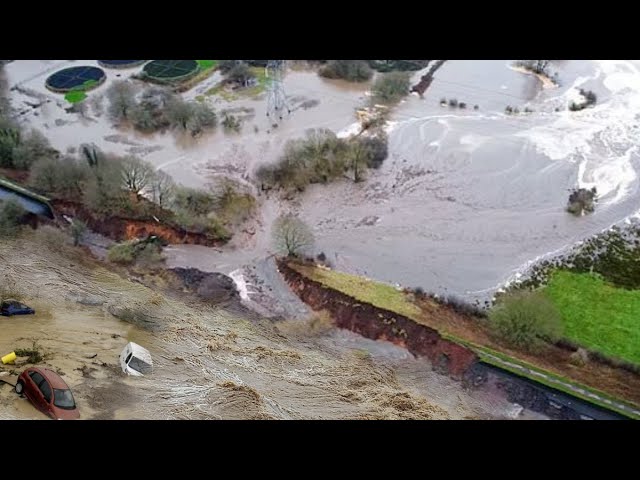 England's bridgewater canal collapses! Manchester flooded as cars and homes are submerged