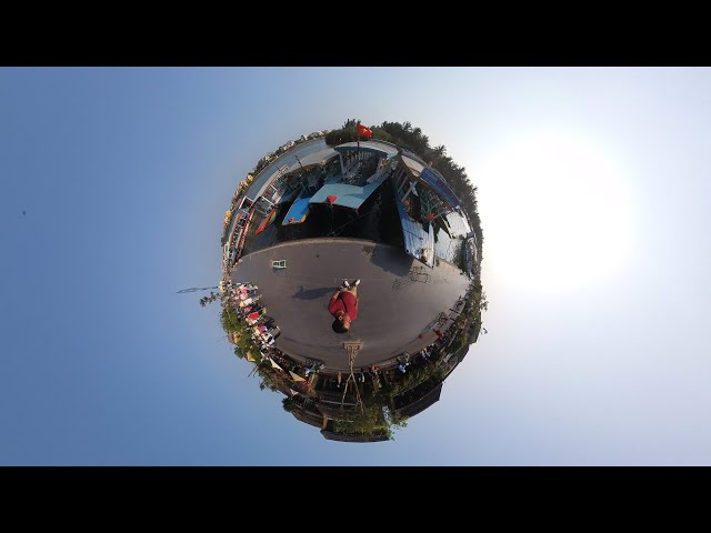 Watch in 360: Hoi An Ancient Town, A UNESCO World Heritage ft. Draw Me Close