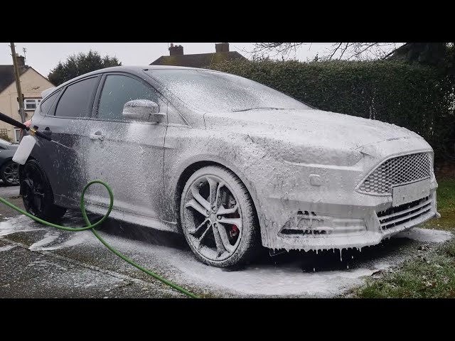 Full Exterior Detailing Washing + 6 Month Ford Focus ST