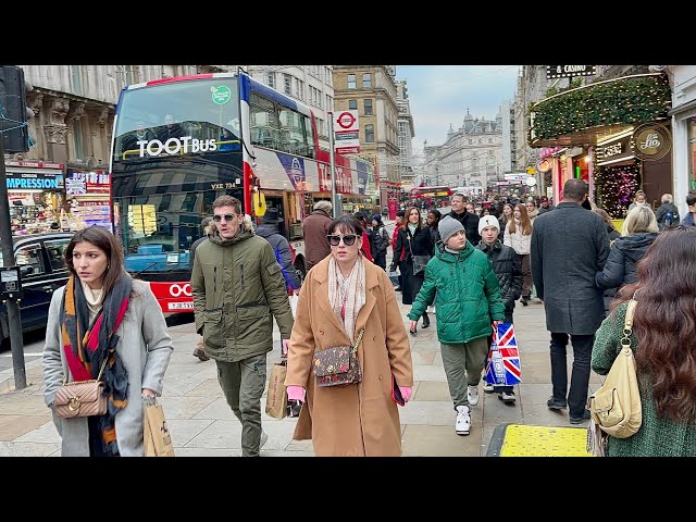 England, Central London Evening Walk | Relaxing Walking tour in West End London [4K HDR]