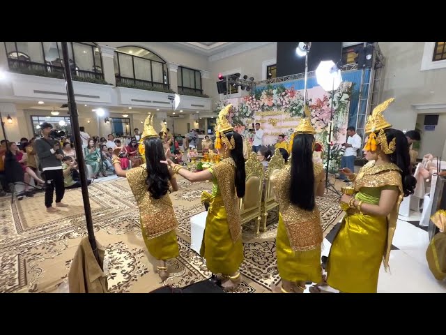 Robam Junpor (Blessing Dance) 🌸Phnom Penh, Cambodian Wedding - Chanjolee and Almirah 💒