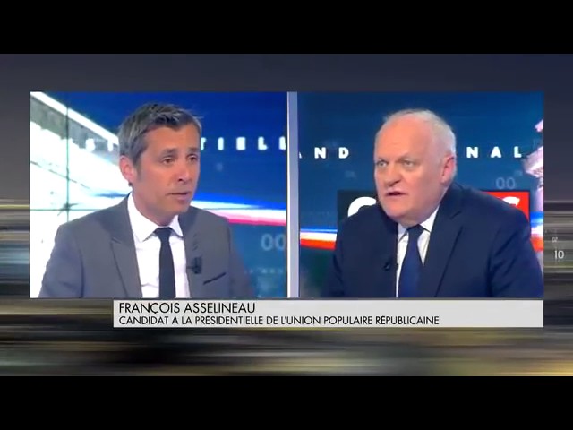 François Asselineau en sueur (porte-avions)