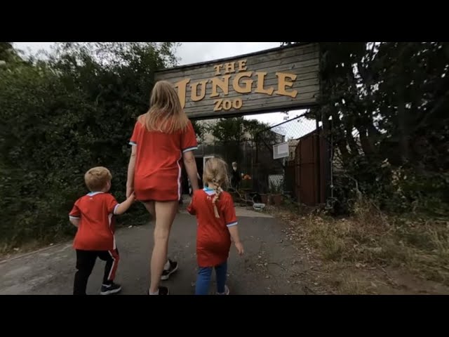 360 VR - Liverpool Supporters go to The Jungle Zoo