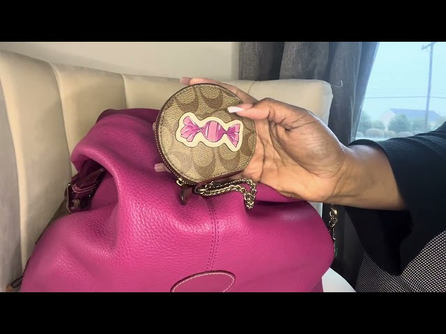 What’s in my bag? Dooney / Plus a Little More! 👛🎀👛