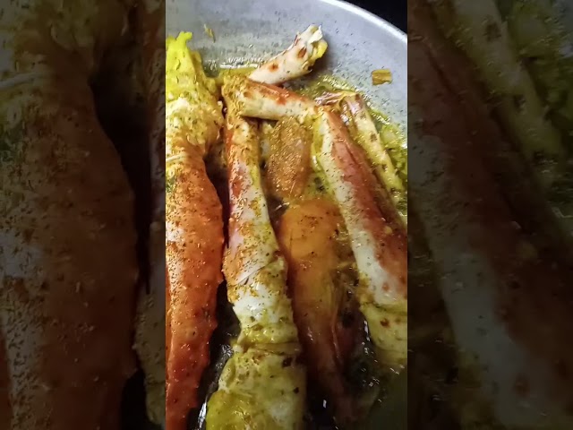 Best Delicious Ultimate Garlic🧄Herb🥬Butter🧈Colossal King Crab🦀Seafood🦐Boil Ever! #food#vlog#cooking