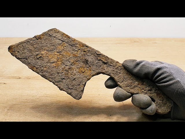 Restoration of a very old rusty cleaver