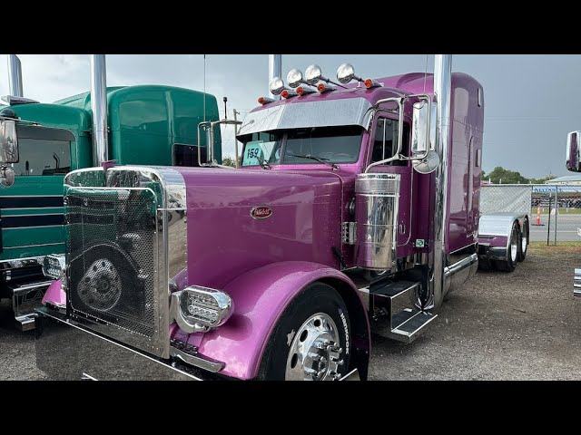 ‘Baby Cakes’: The 2000 Peterbilt 379 of Classic Trucking LLC