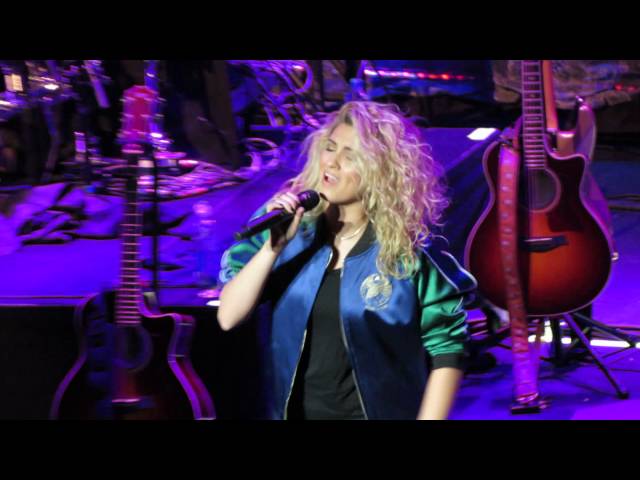 When Doves Cry, Purple Rain and City Dove - Tori Kelly Live @ Fox Theater Oakland, CA 5-19-16