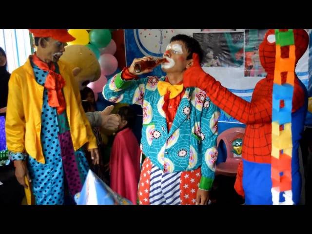 Clown Magic with Children by Frozen Elsa Anna & Spiderman Friends