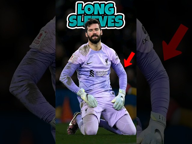 🧤Why Goalkeepers Wear Long Sleeves?🌟