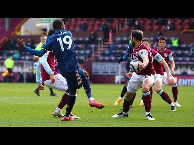 Burnley 1-1 Arsenal | A Dig At Xhaka | Ref Incompetence 😡😡