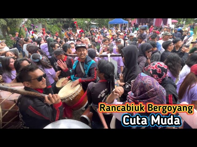 Rancabiuk Bergoyang Saat Medley Dangdut Sundaan pake Dogdog || Cuta Muda