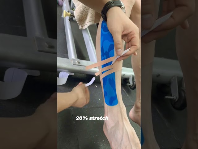 Leg pain relief in runners by kinesiology taping method 🦵🦵 #legpain #tapping #sports