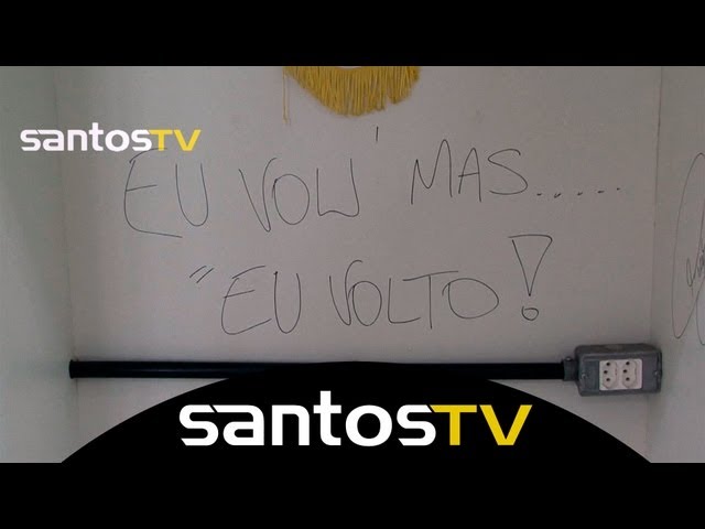 Neymar se despede de amigos no CT Rei Pelé!