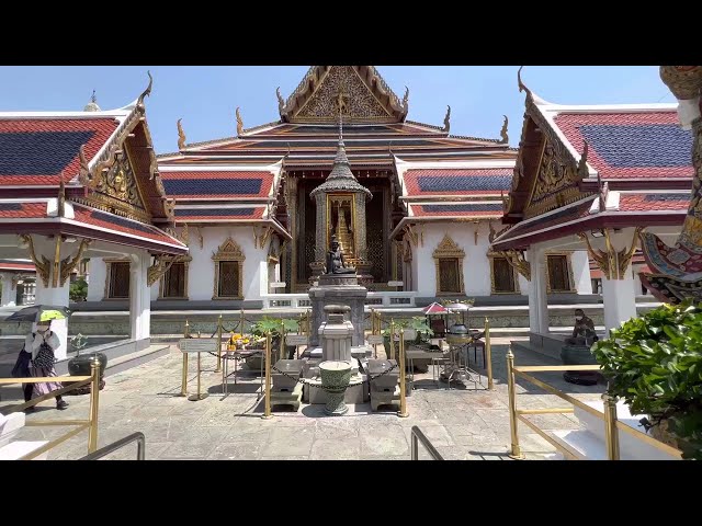 #Bangkok Wat Phra Kaew | The Hermit Doctor | Statue of the father of Thai herbal medicine.