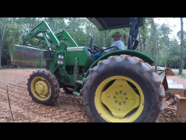 Dirt work for the future shop building / Trapping wild boars for Game Changer Trap Customers