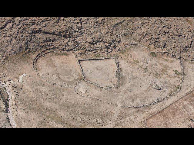 Gilgal: Giant Footprints in the Jordan Valley~ גלגל: כף הרגל ארגמן