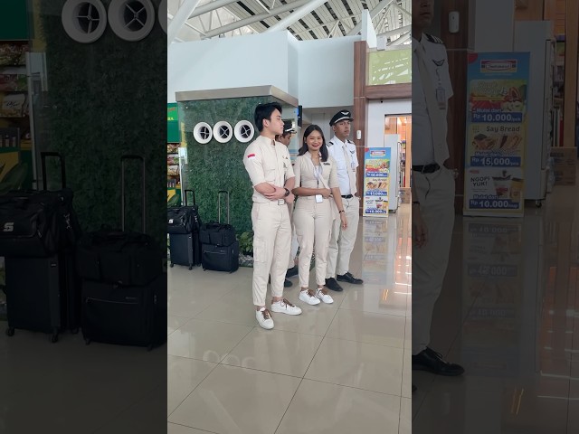 Pramugari Cantik, Pramugari Tampan dan Pilot Keren