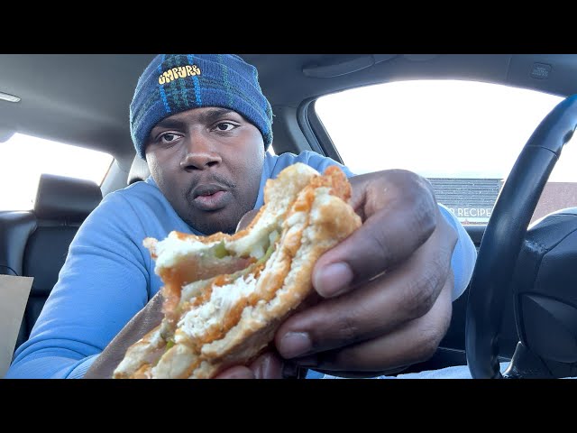 Trying Wendy's Chicken Sandwhich