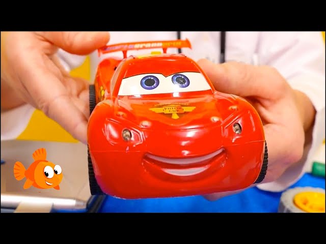 DOCTOR CARZ - Lightning McQueen REPAIR HOSPITAL - Toys Videos for kids with Toy Cars