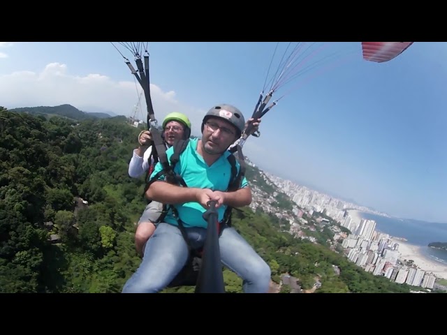 Paulo voando de Parapente em 360