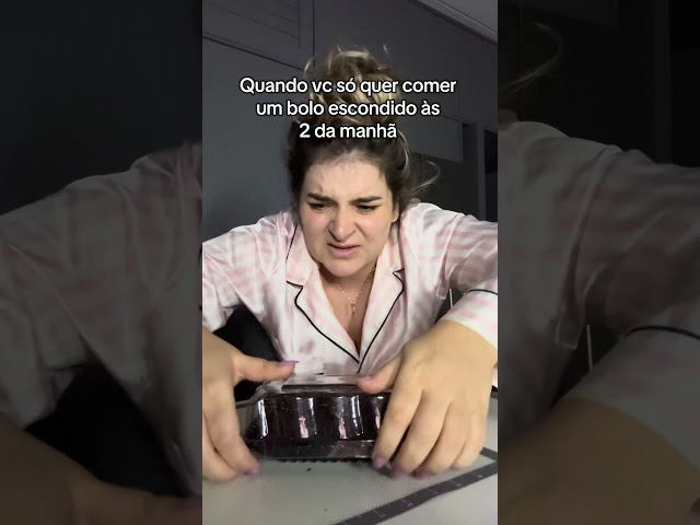 Só queria um bolinho de madrugada #humor