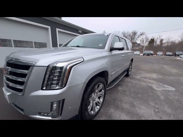 2017 Cadillac Escalade ESV Premium AWD SUV – The Pinnacle of Luxury & Power 🚙