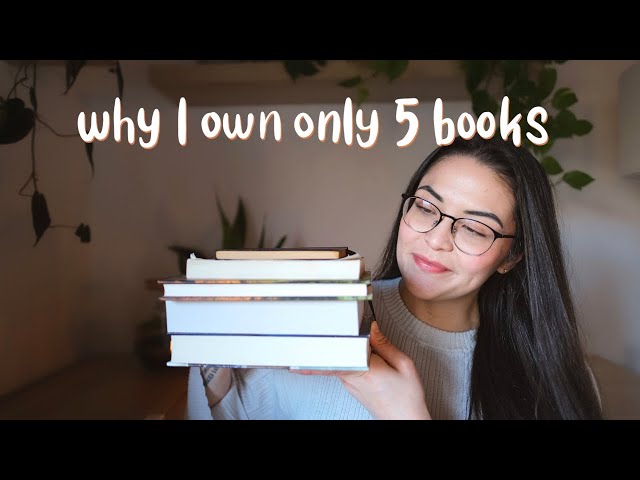 The tiniest bookshelf tour that ever was