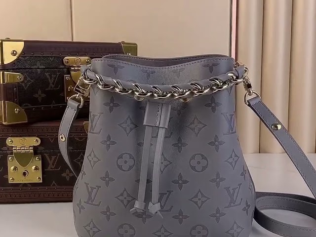 Louis Vuitton N É ONO É BB handbag M12749