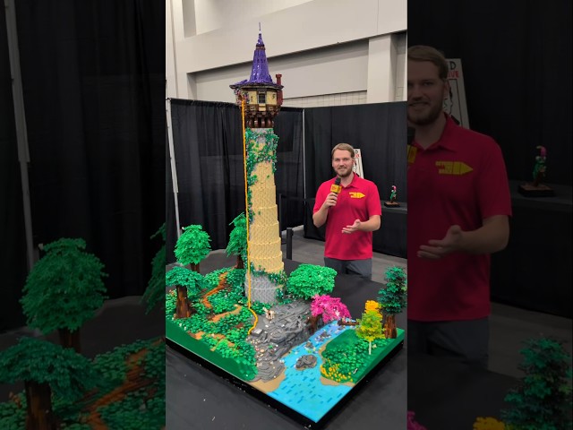 Huge LEGO Rapunzel Tower by Martin Harris at Atlanta Brick Con #lego