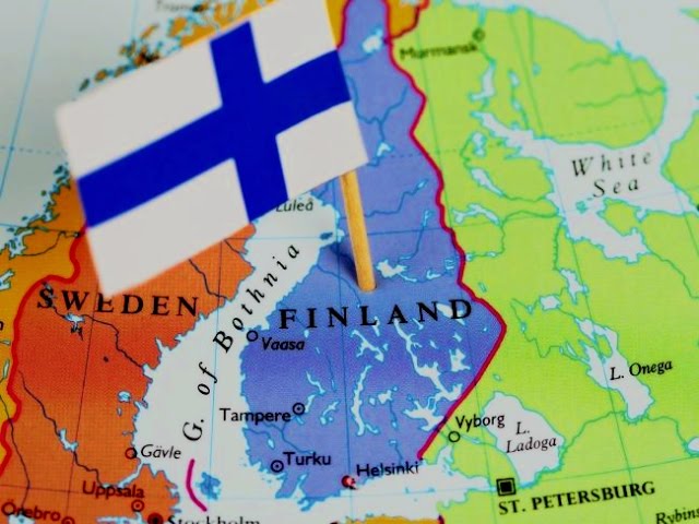 The Finland Phenomenon:  The Best Education System (sub spanish)