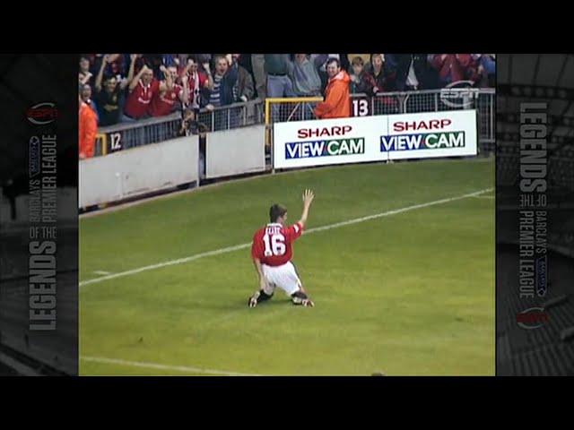 1993 - Roy Keane scores 2 goals on his home debut for Manchester United against Sheffield United