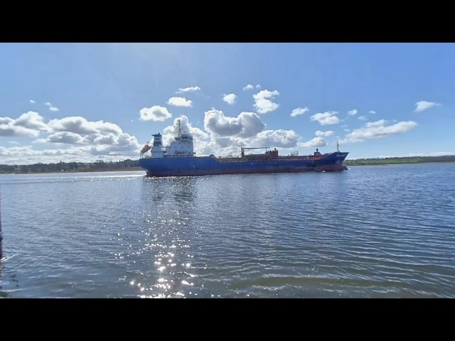 River Clyde at Bowling on 21-04-12 at 1225 in‌ VR180 3D 4K