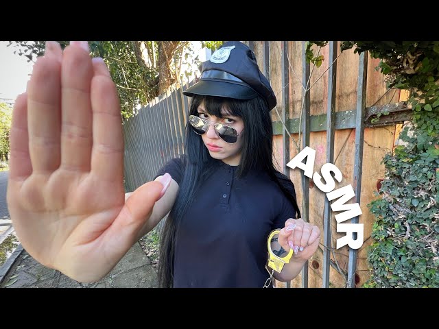 PARADO AÍ! VOU TE REVISTAR MINUCIOSAMENTE | ASMR POLICIAL 👮‍♀️