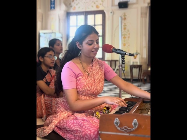 Iskcon temple kirtan | ISKCON Gurugram | Gaurangi Arora