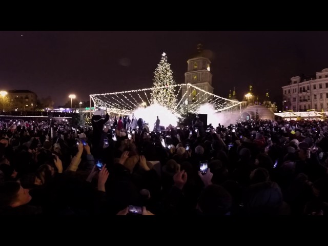 Як відкривали головну ялинку України. Ексклюзивне панорамне відео в 360 °