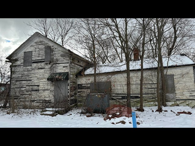 ABANDONED 200 year old HERITAGE farmhouse **built in 1825!**