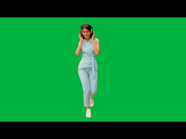 Green Screen Girl Walking Front - Chroma Key Vfx