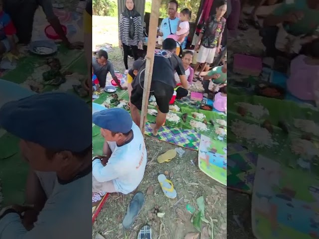 Makan besar di pindok kebun semangka#petanisemangka