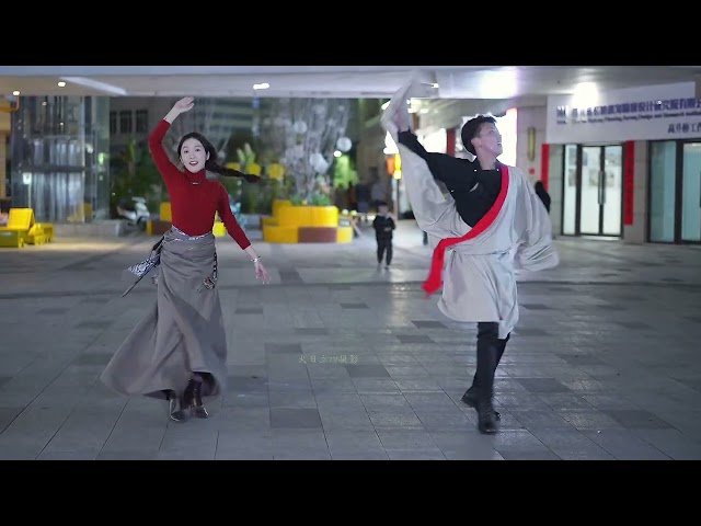 excellent Tibetan dancers, beautiful Tibet traditional  song and dance