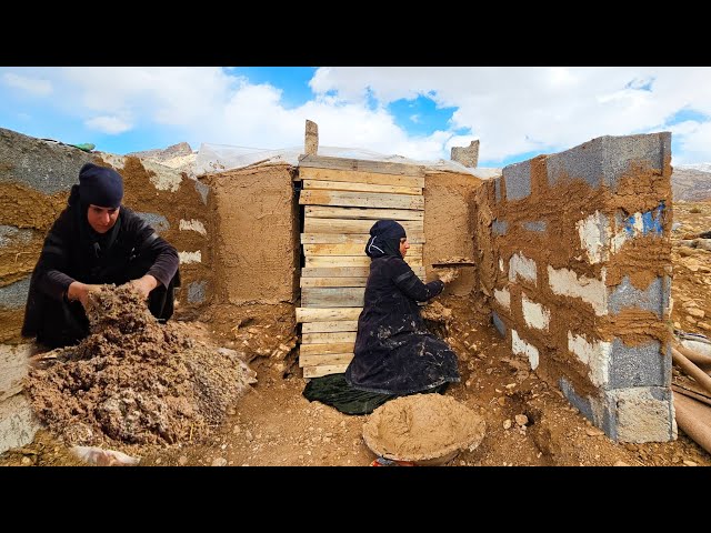 Diversity in the cave: The widow's skills in building a mud wall