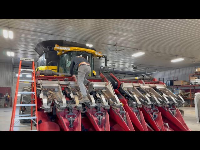 Farmer Fix: Avery Saves $2,500 on His Case IH 4412F Corn Head Repairs!